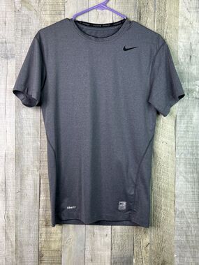 Nike Pro Tight Size Large Crewneck Short Sleeve Gray Athletic Shirt